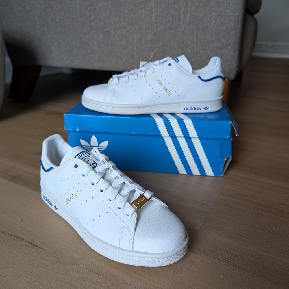 SOLD ✅ Adidas x Stan Smith Collab White and Blue Leather Sneakers - M5.5/W7